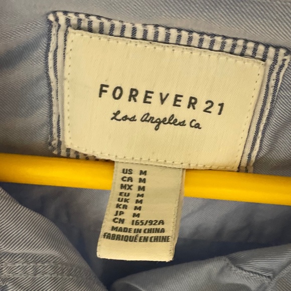 Forever 21 Blue Button Down With Pocket - Size Medium - Picture 2 of 3